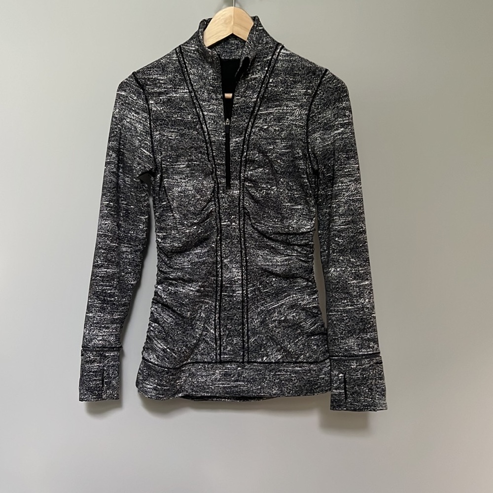 Lululemon Half Zip Pullover Jacquard With ruched back and thumb holes